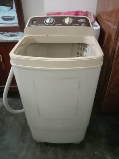 washing machine for sale only few months used