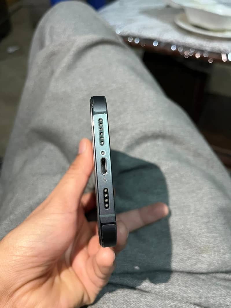 iPhone 13 Pro Max 0