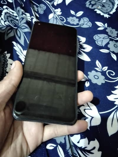 Krb Ha On nhi ho Raha  Sela krn ha box ha