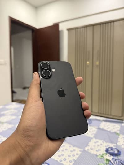iPhone 16