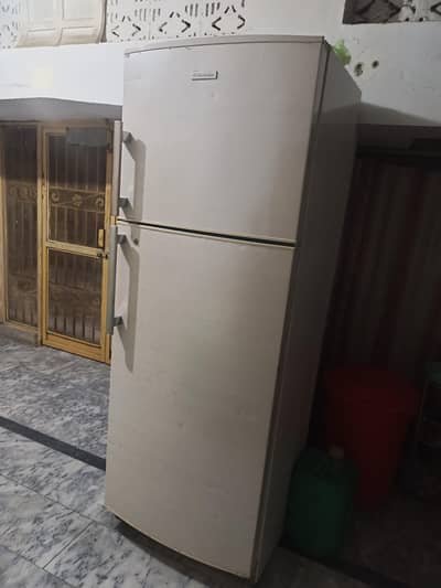 Elextrolux Refrigerator