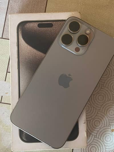 Natural titanium 15pro max Jv