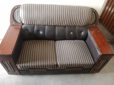 Sofa set 3 seater 2 seater 1 seater urgent sale