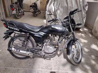 Suzuki G10 bike urgent for sale contact 03332515875/03203252670