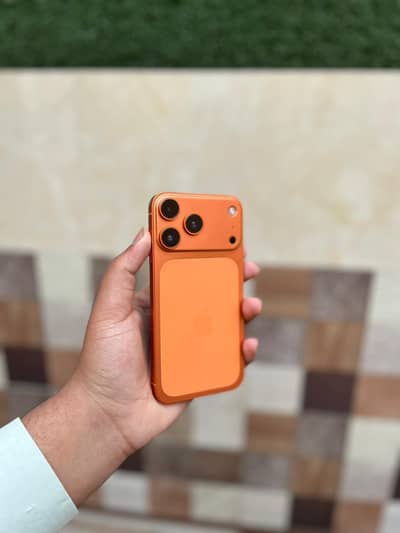 iphone xr converted 17 pro
