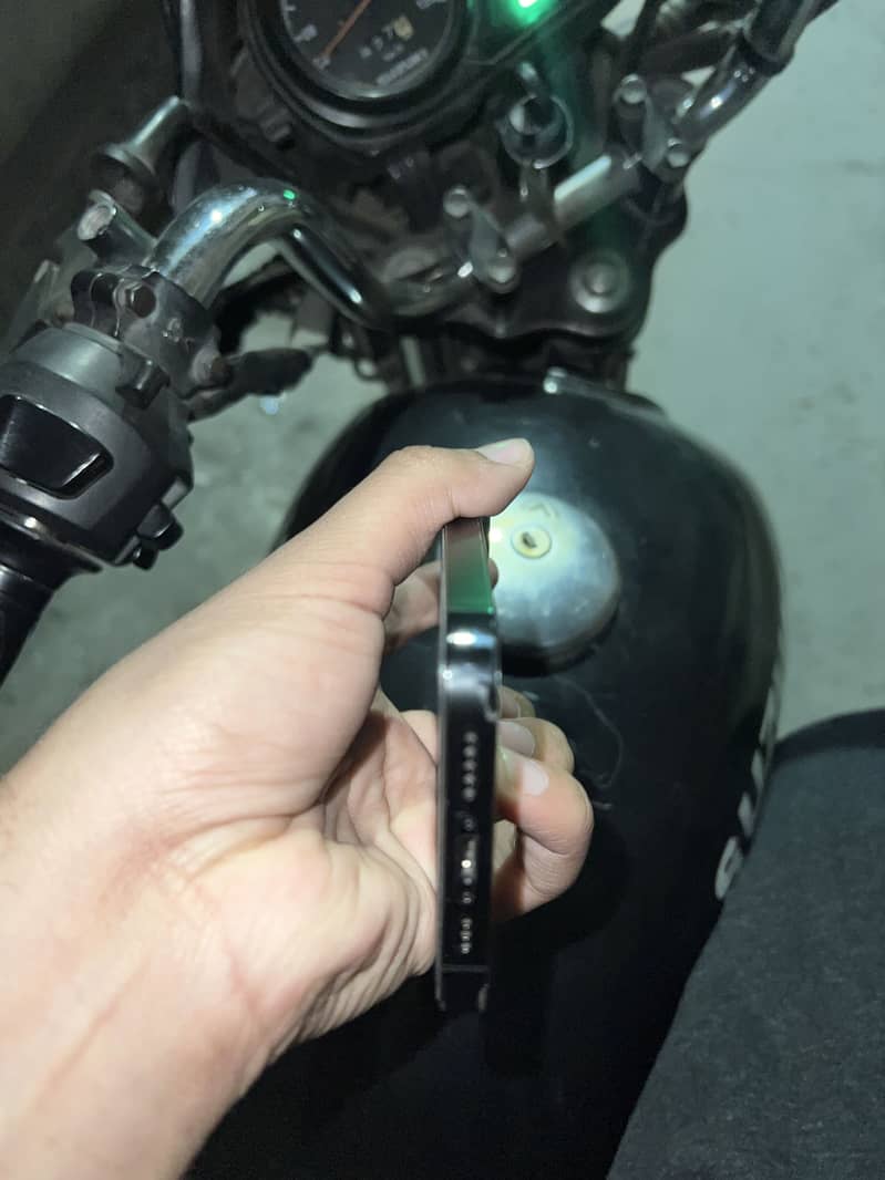 Iphone 14 pro(physical +e sim) 2