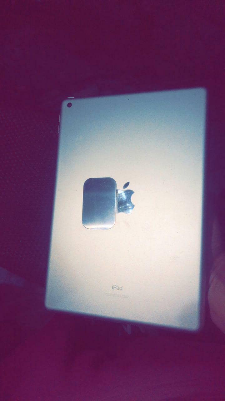 IPAD 8TH GEN 1