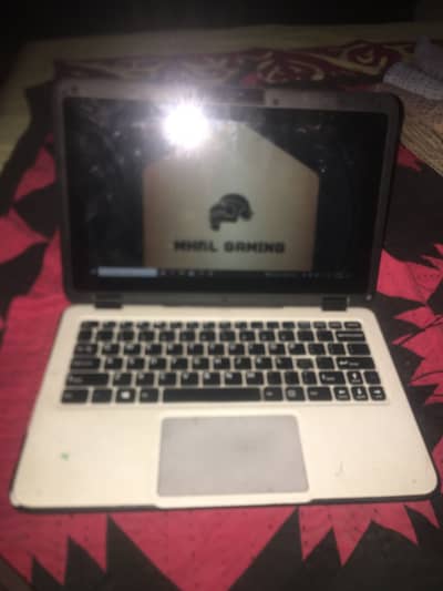 4/128 gb hai Touch screen hai. 360 degree rotation hai