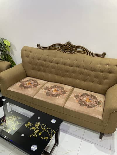 5 seater sofa just like new condition 10/10