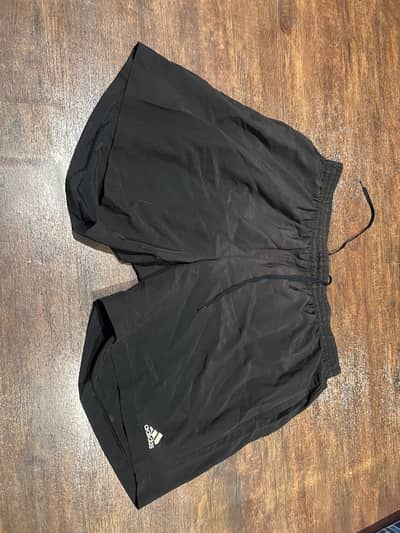 Large aur xl xxl mai mere pas branded shorts aur trousers