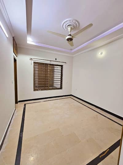 7 Marla Upper Portion With All Basic Necessities