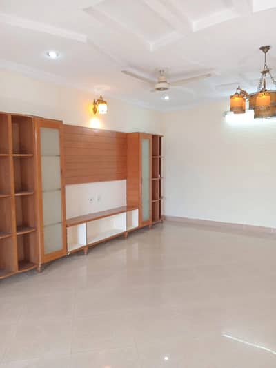 14 Marla Upper Portion With All Basic Necessities