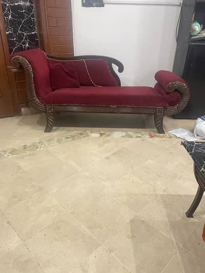 Valvet n wooden dewan