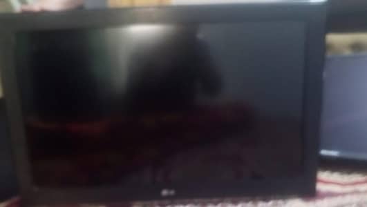 good LCD in great conditions with remote