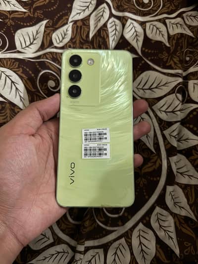 mobile ki condition 10 button hai jis bhai ne Lena ho vahi Rasta Karen