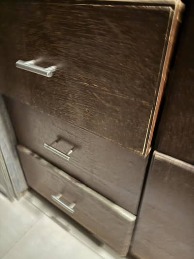 Dressing table 6 drawers and mirror with spot light