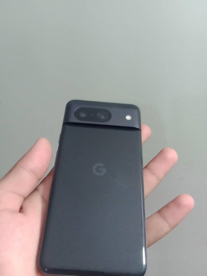 Google pixel 8 5
