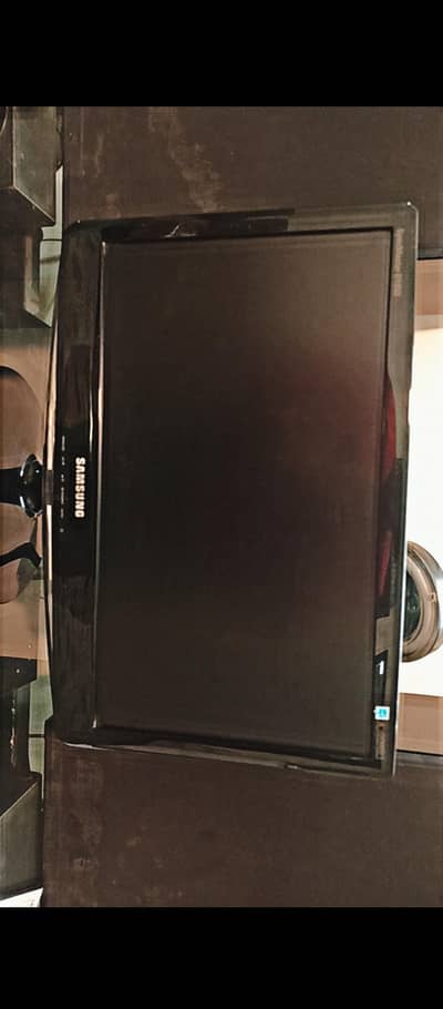 1080p 19-inches Samsung monitor for gamingxoffice work