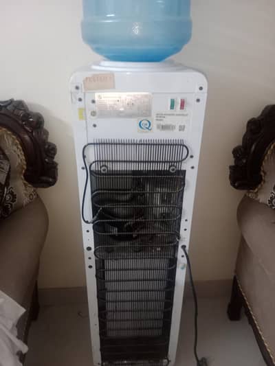 only 8 months use water dispenser