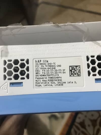 hAP Lite MikroTik RouterBOARD RB941-2nD-TC