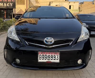 Toyota Prius Alpha 2012