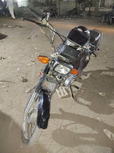 Urgent sale Unique CD 70