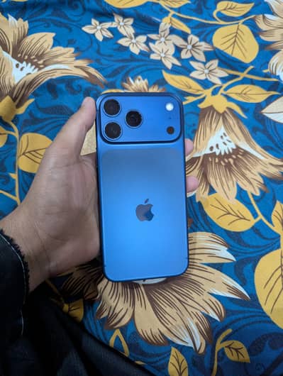 iPHONE 17 PRO MAX 512GB FACTORY UNLOCK 3 MONTHS USED ONLY