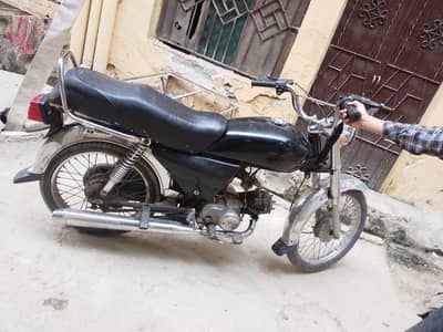 dhoom 70 9 model pindi namber