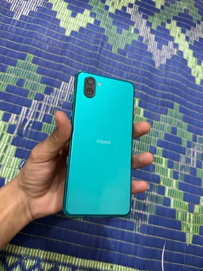 Sharp Aquos R3 (Non-PTA)