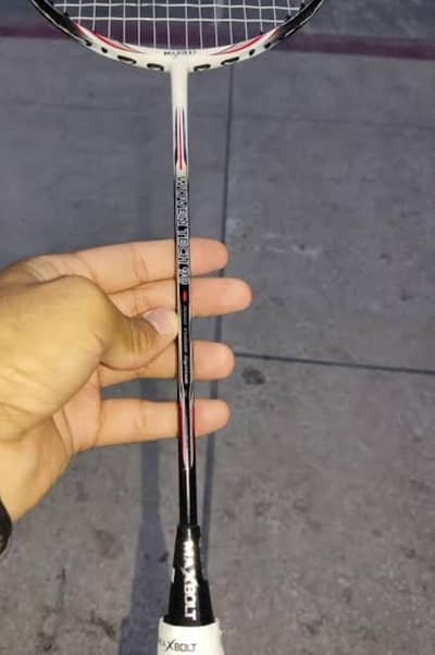 Maxbolt professional type badminton racket