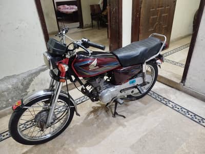 Honda 125(2018 model) Red Color neat and clean bike O3O96881O7O