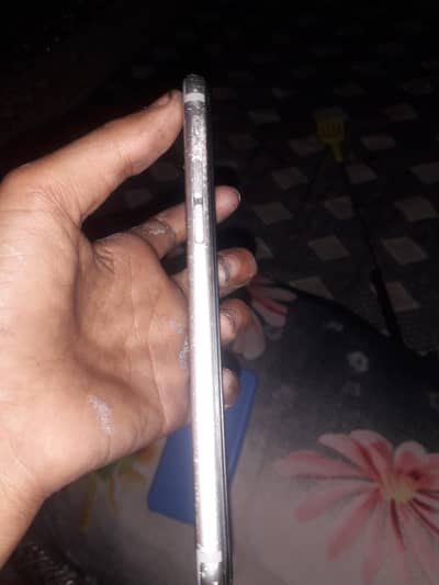 IPhone 6 penal change oh na ha aur koi problem nahi ha ram ha 16