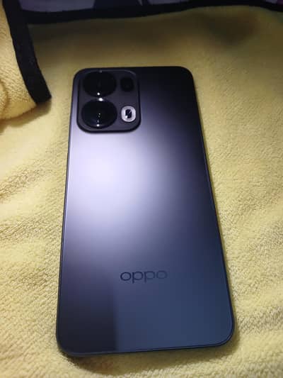 oppo reno 13 pro, urgent sale, only 14 days used.