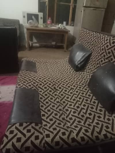 condition 10 by 9 urgent sale