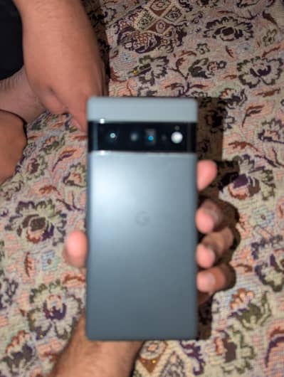 Google pixel 6 pro 10/10 condition only shade in panel