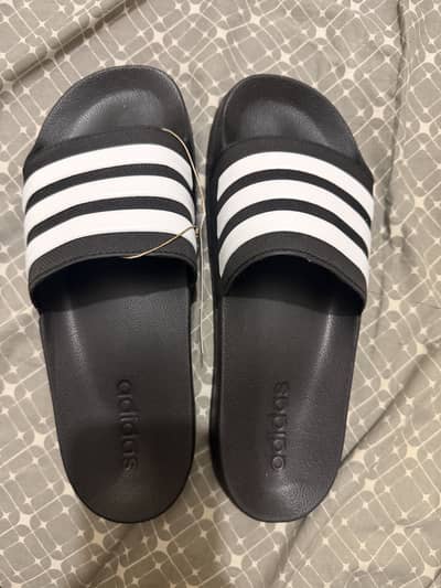 ADIDAS ADILETTE SHOWER SLIDES
