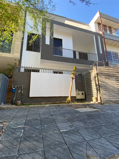 FULL HOUSE SOLAR INSTALLED PRIME LOCATION FOR RENT