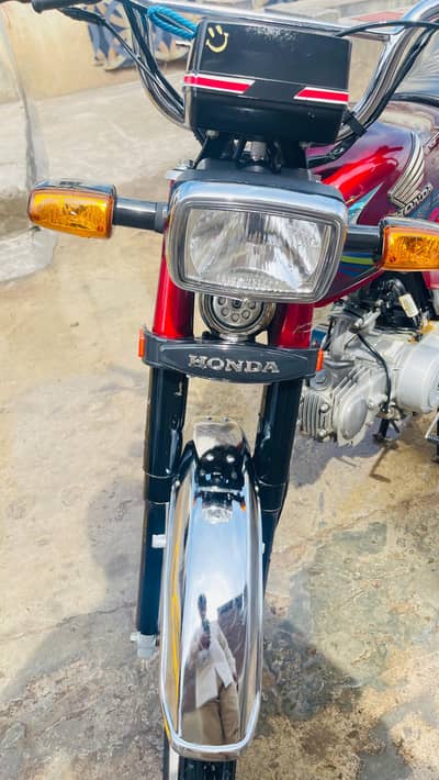 Honda CD 70 2024 unregistered only 8500 km chali ha