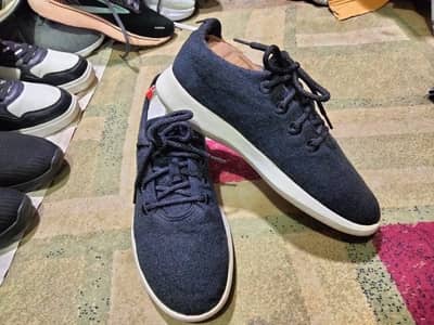 All birds, size 43/44 , joggers, shoes , condition good preloved