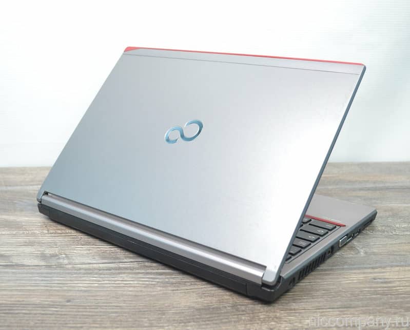 Fujitsu Simense E734 2