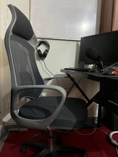 Gaming / Work From Home Setup – Ergonomic Chair + K Table