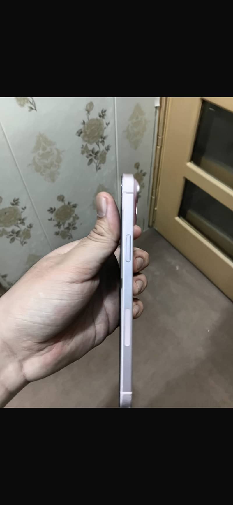 iPhone 15 plus 4