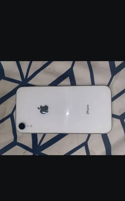 iphone XR 64 GB