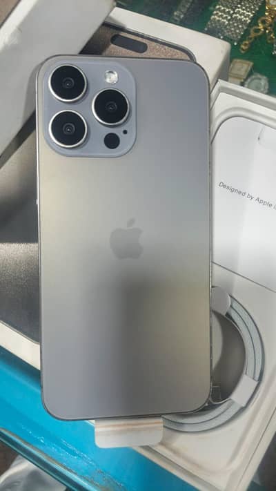 iPhone 15 pm For sale Contract whatspp  price only 3500 hy