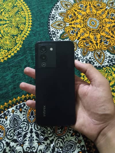 Infinix not 12.8/128