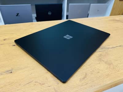 Microsoft Surface Laptop 4 / Core i7-11thGen / 32GB With 1TB
