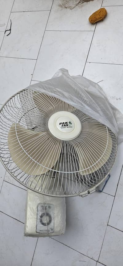 pak bracket fan