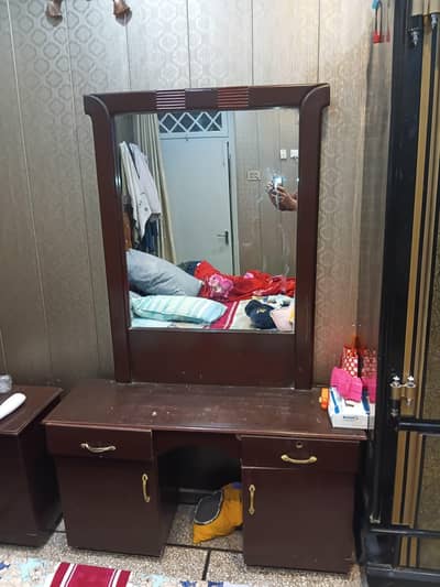 2 side table and dressing table