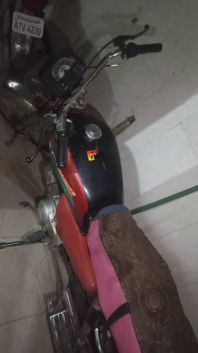 chaina bike hai 1 rupa ka kam nhi hona wala jisna lina hai rabta kara