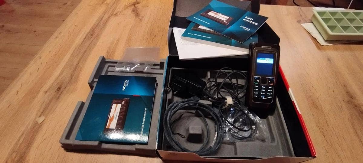 Nokia e90 0